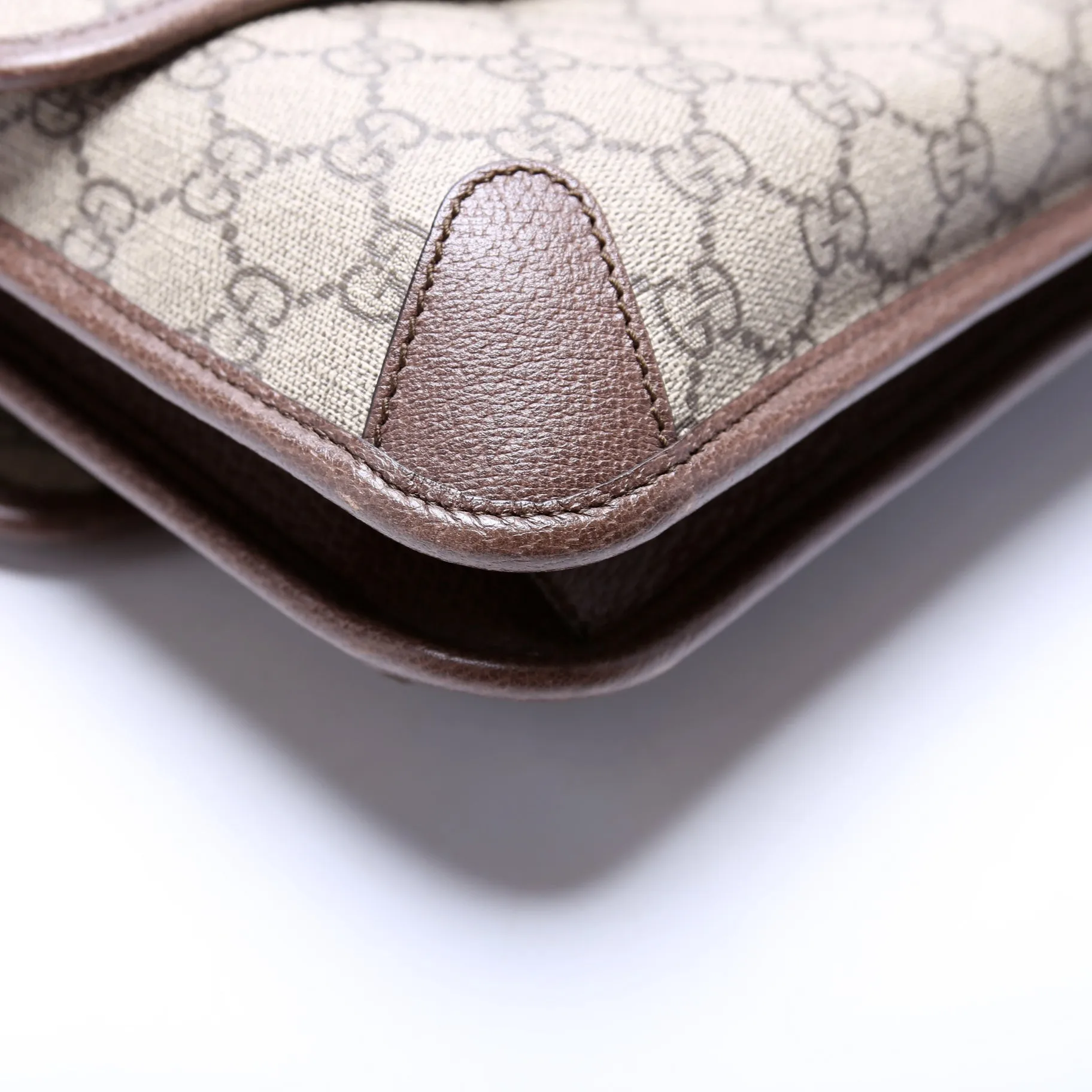 495654 Neo Vintage Messenger
