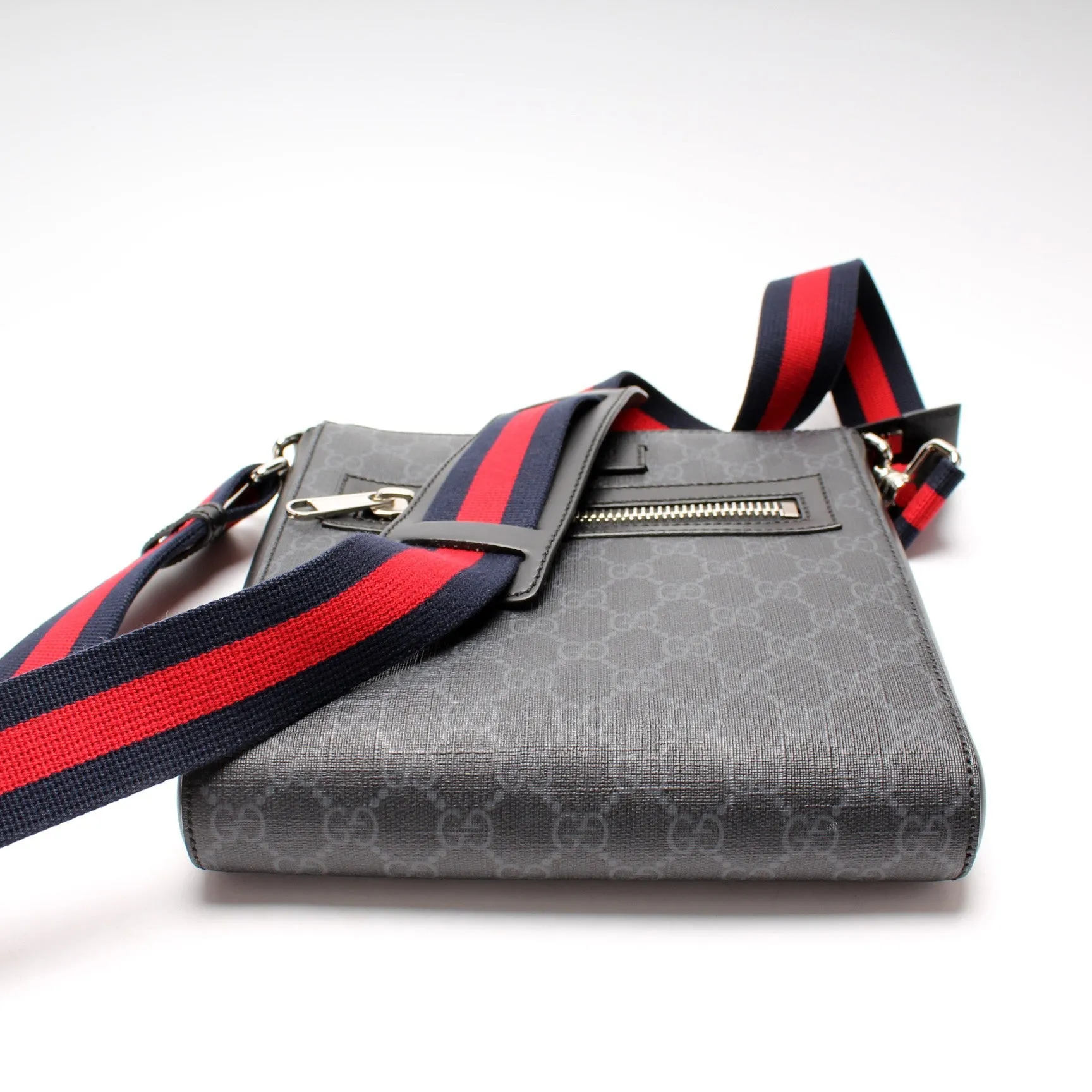 523599 Supreme Messenger Bag