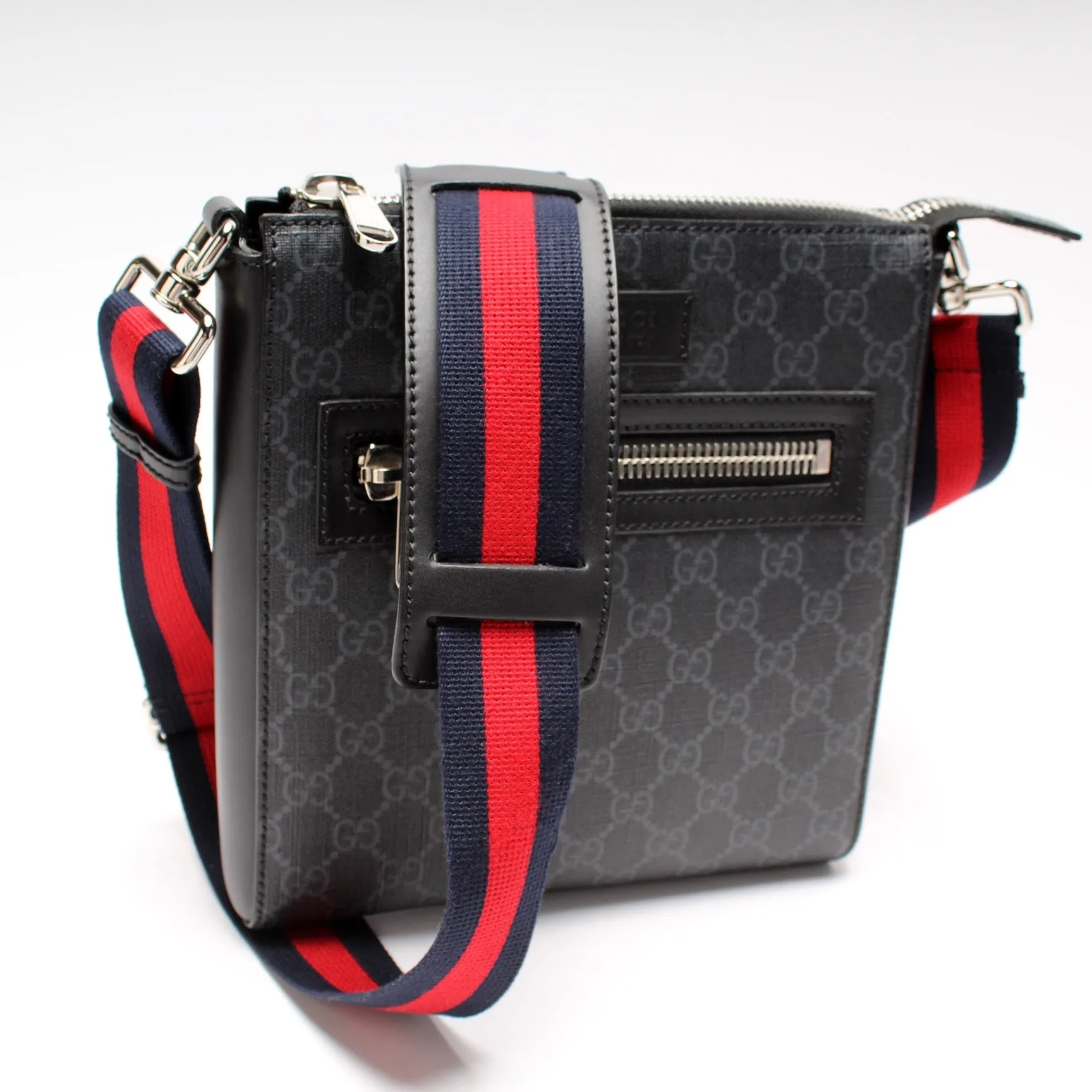 523599 Supreme Messenger Bag
