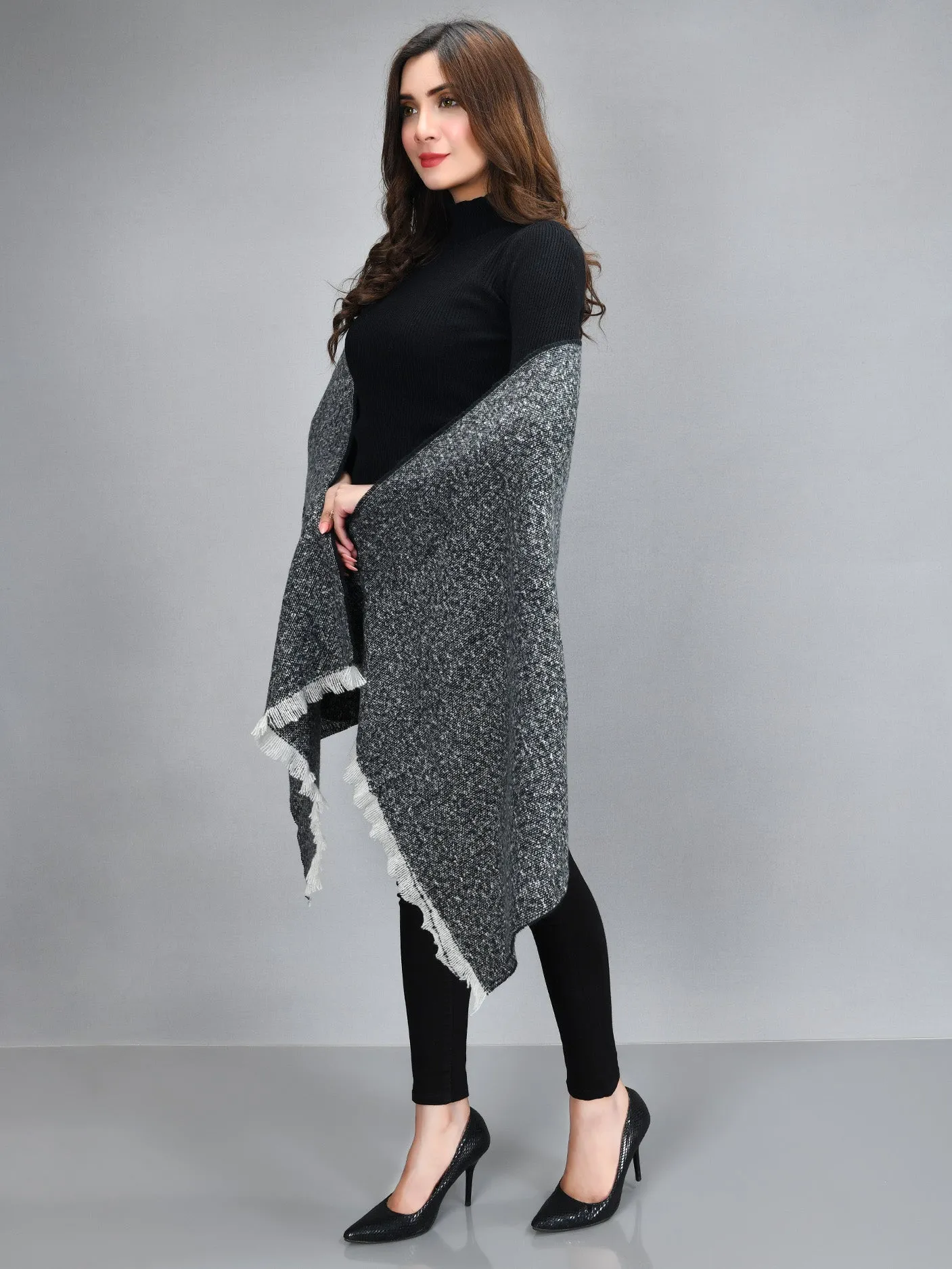 Chunky Knit Shawl-Black
