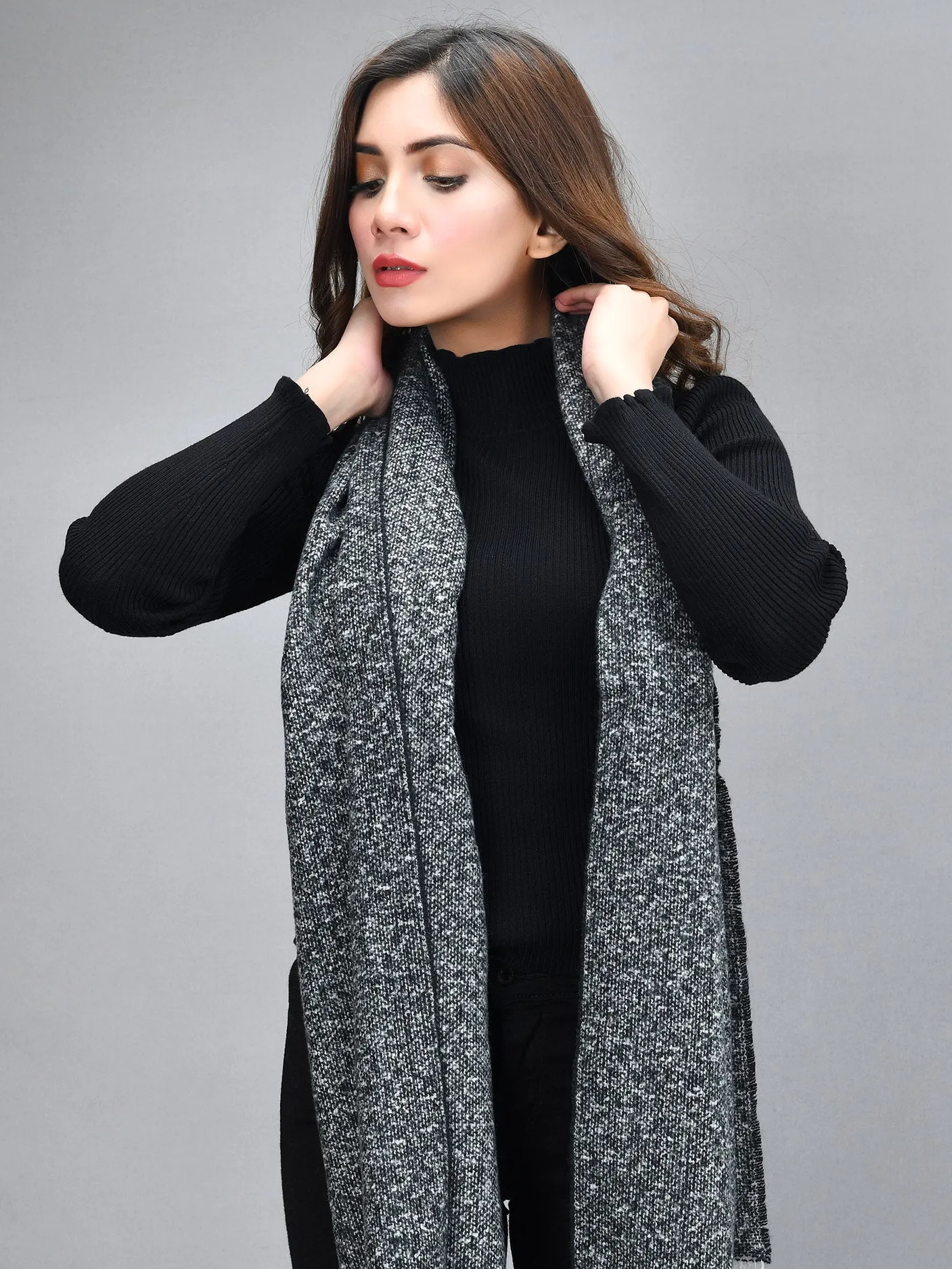 Chunky Knit Shawl-Black