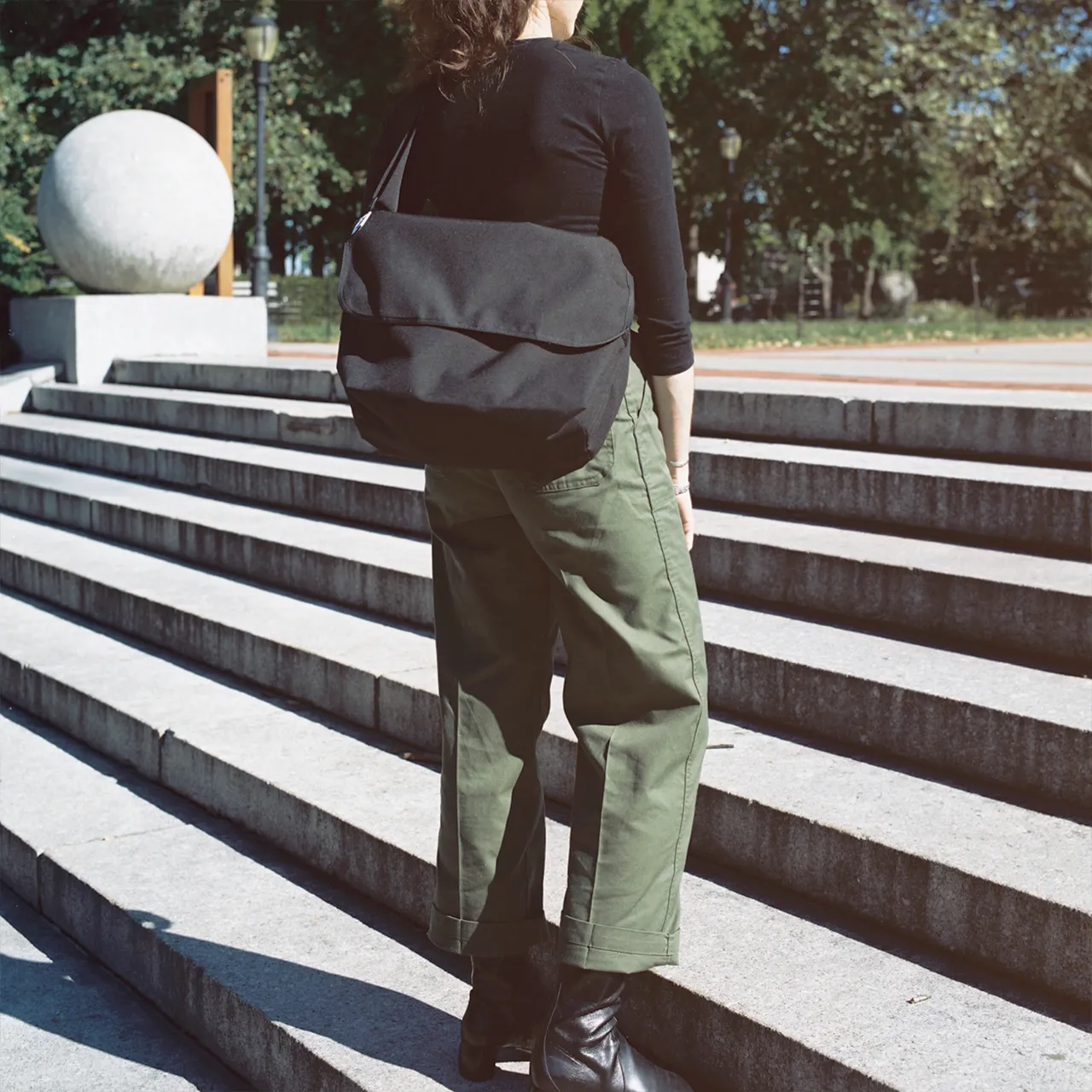 CLASSIC MESSENGER