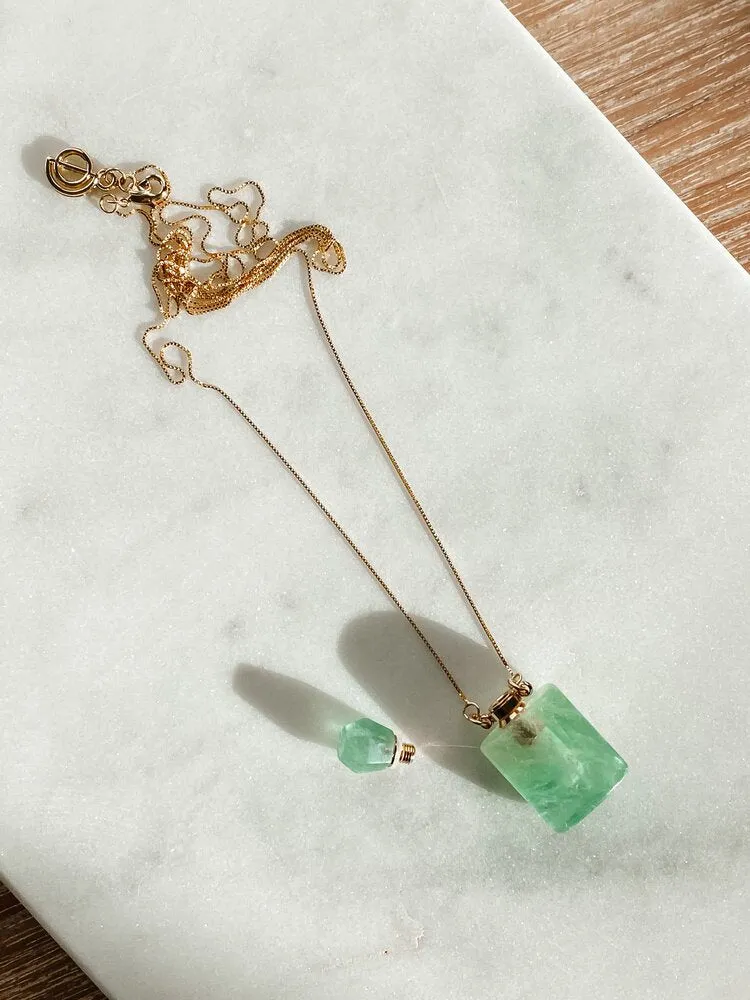 Oneiro Love Spell Necklace