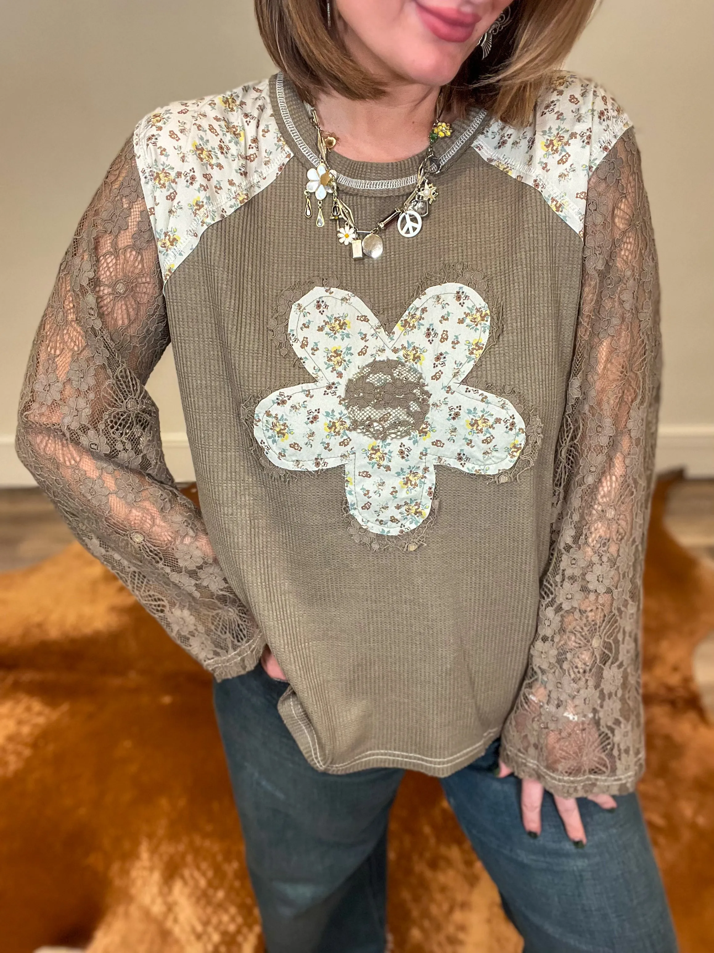 POL Zoey Lace sleeve patchwork Floral top
