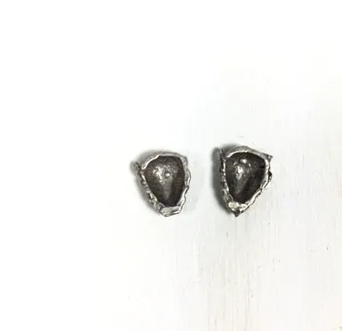 Sterling silver Bison head, 13.7 m x 10.7m x 4.5 mm, 2 pack, sacred buffalo, old pawn element, southwest jewelry ornament