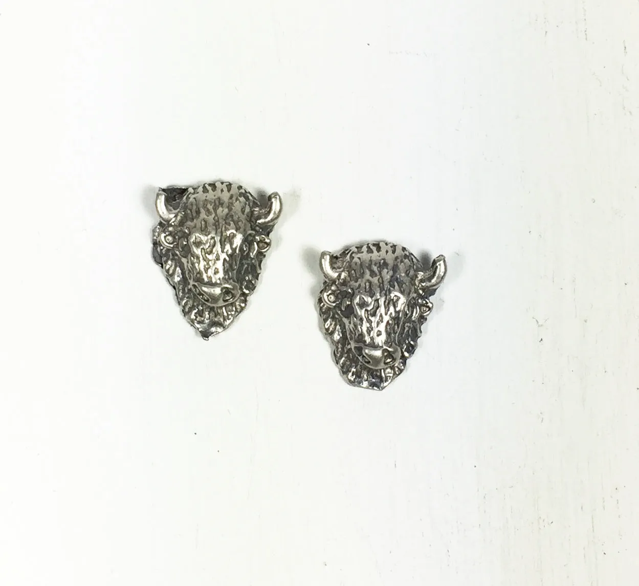 Sterling silver Bison head, 13.7 m x 10.7m x 4.5 mm, 2 pack, sacred buffalo, old pawn element, southwest jewelry ornament